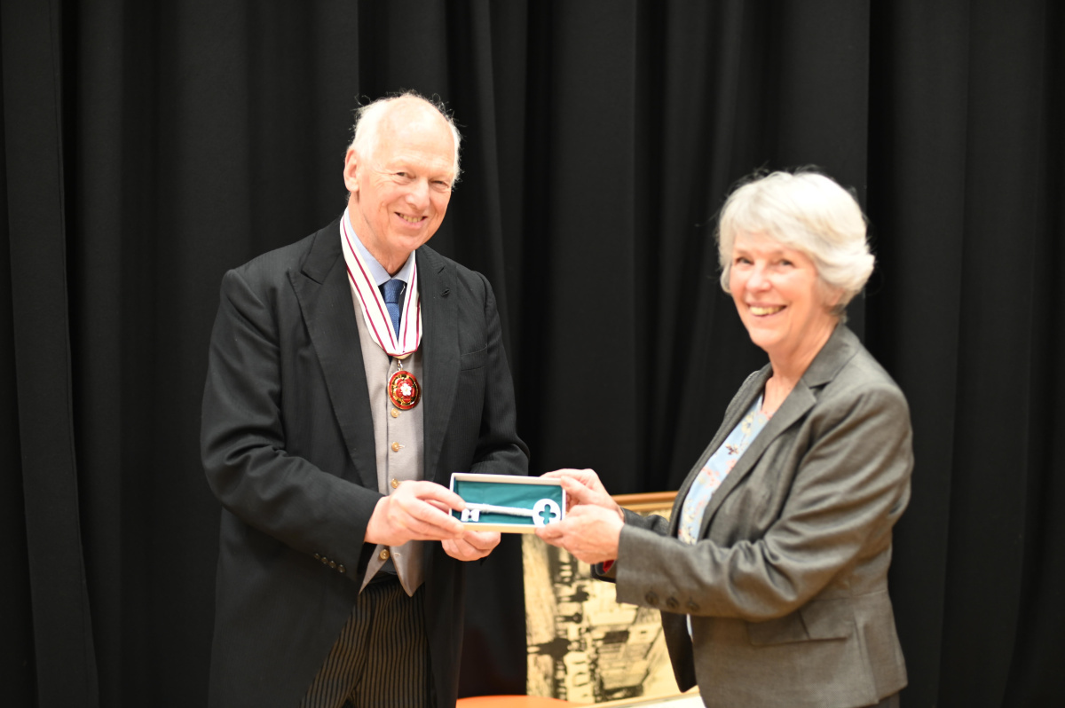 Photo of the Vice Lord Lieutenant of Cornwall, James Williams, and Chair of Grampound with Creed Heritage Committee, Liz Fisher, with a Silver Key.